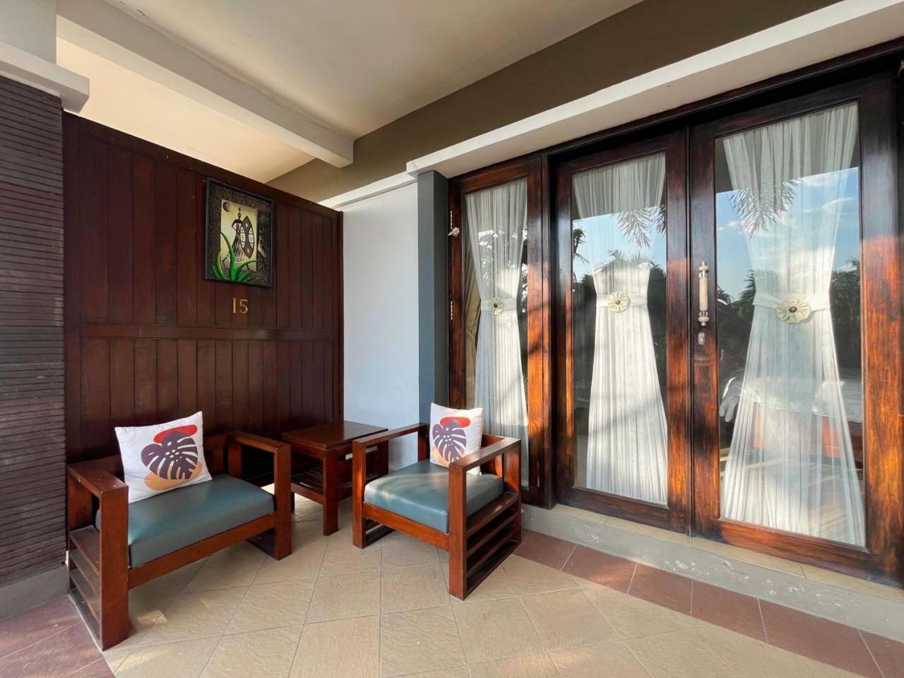 Prabhu Suites Lovina  Ruang foto