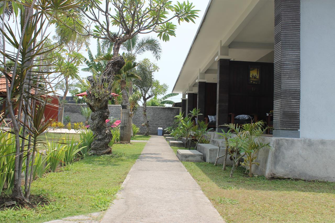 Prabhu Suites Lovina  Bagian luar foto